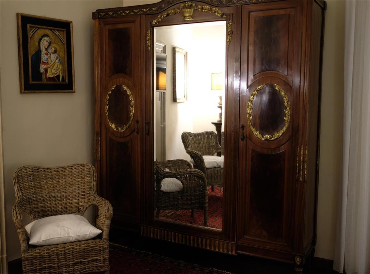 Palazzo La Via Apartment Катания Екстериор снимка